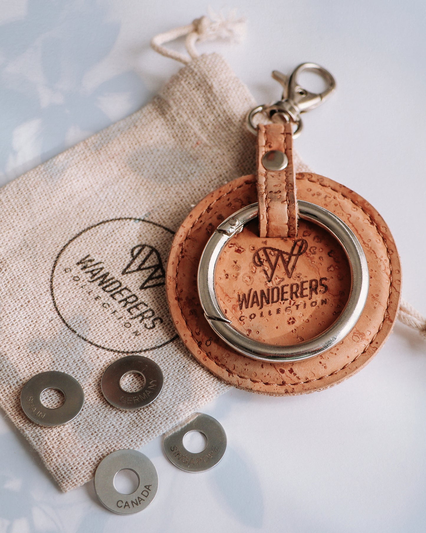 Starter Bundle - holder + 5 country tokens